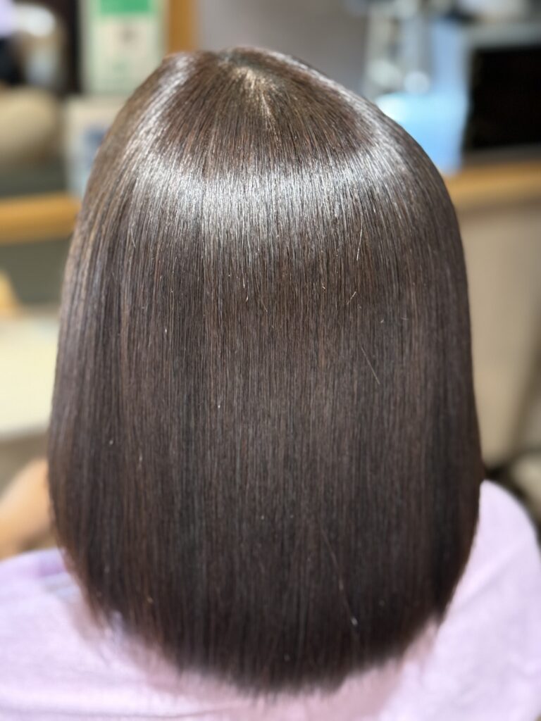【津市・鈴鹿市・松阪市･亀山市・志摩市】4ヶ月周期の硬毛＋強癖のお客様に髪質改善縮毛矯正の施術例：例374回　by髪質改善・縮毛矯正スペシャリスト美容室siesta.(シエスタ)【三重県・四日市市・伊勢市・尾鷲市・美容室】