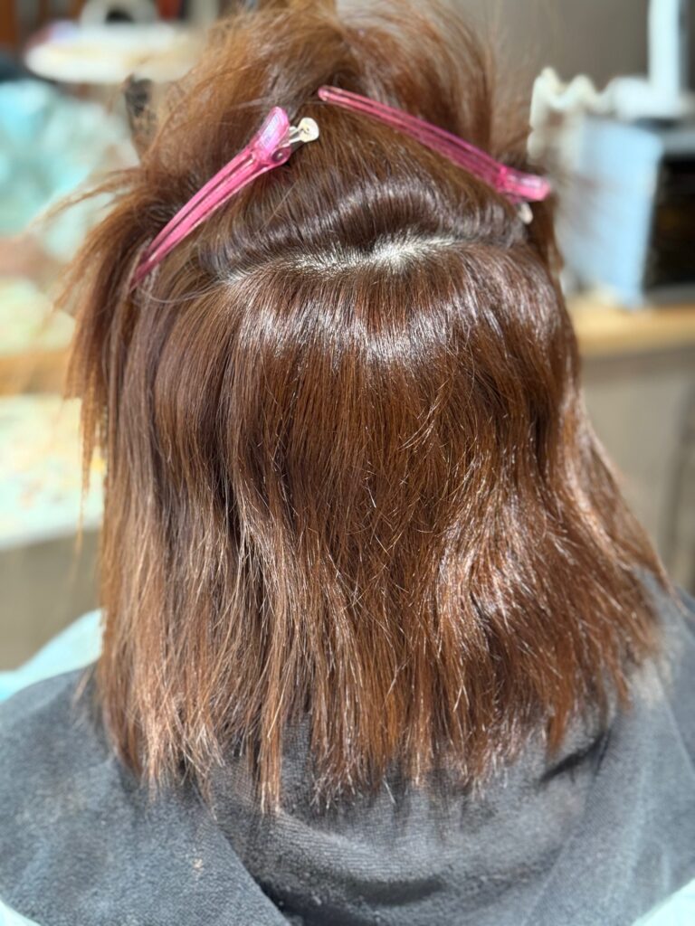 【津市・鈴鹿市・松阪市･亀山市・志摩市】白髪染めをされているエイジング世代のお客様に髪質改善縮毛矯正の施術例：例382回　by髪質改善・縮毛矯正スペシャリスト美容室siesta.(シエスタ)【三重県・四日市市・伊勢市・尾鷲市・美容室】